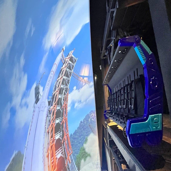 push-out platform flying theater 02